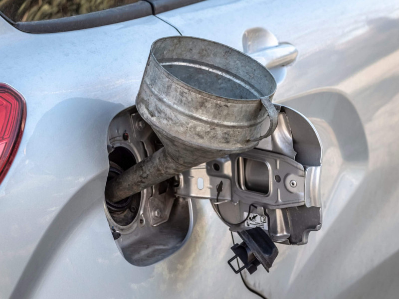 Understanding EVAP System Leaks: The Fuel Cap’s Common Role
