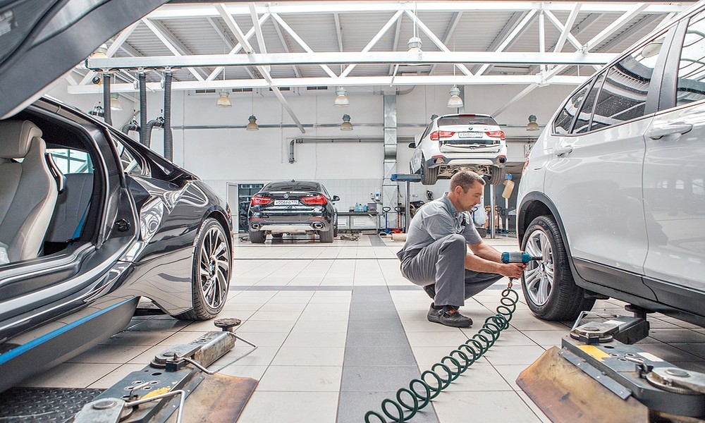 Coastal Elements and Carbon Steel: The Lifecycle of Vehicles in North Kingstown